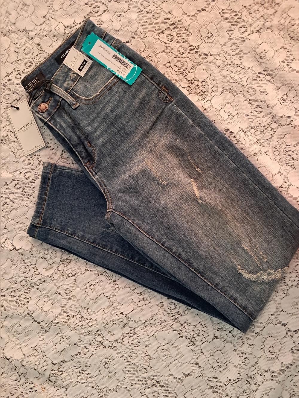 Judy Blue Size 26 Mid Rise Med Wash Distressed Jeans Relaxed Fit NWT